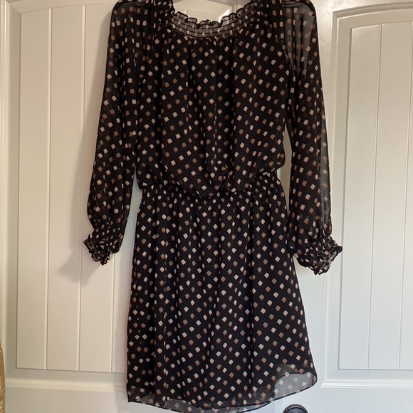 White House Black Market Off The Shoulder Printed Dress Chiffon Black Tan Sz M - Picture 12 of 12